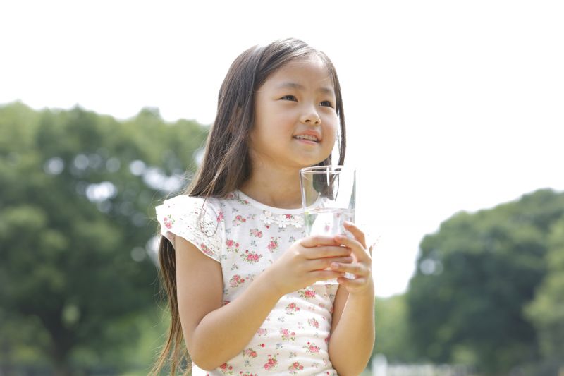 làm đẹp với nước khoáng có gas